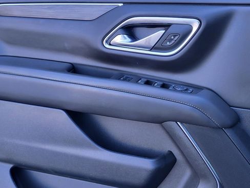 Used 2024 Chevrolet Tahoe Z71 w/ Luxury Package image 19