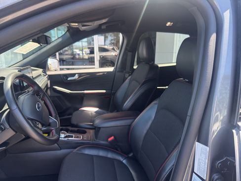 Used 2024 Ford Escape ST-Line AWD/4WD image 4