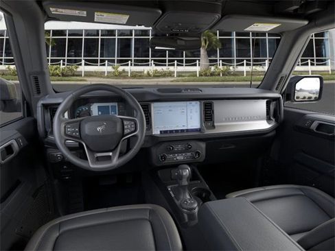 New 2025 Ford Bronco Outer Banks image 9