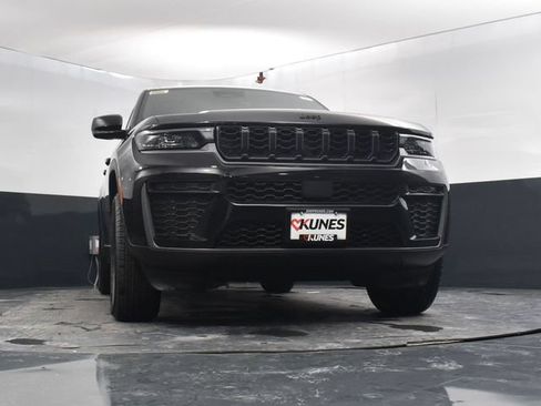 New 2026 Jeep Grand Cherokee Altitude AWD/4WD image 47