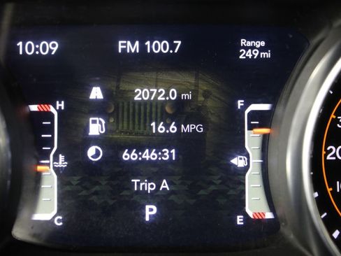 Used 2023 Jeep Gladiator Overland image 26