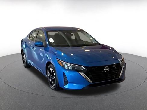 Used 2025 Nissan Sentra SV FWD image 3