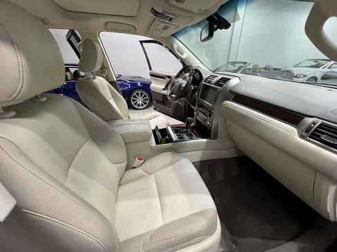 Used 2018 Lexus GX 460 Premium w/ Premium Package image 39