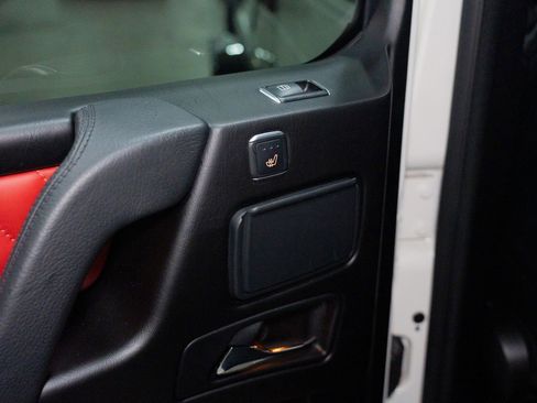 Used 2016 Mercedes-Benz G 65 AMG 4MATIC image 28