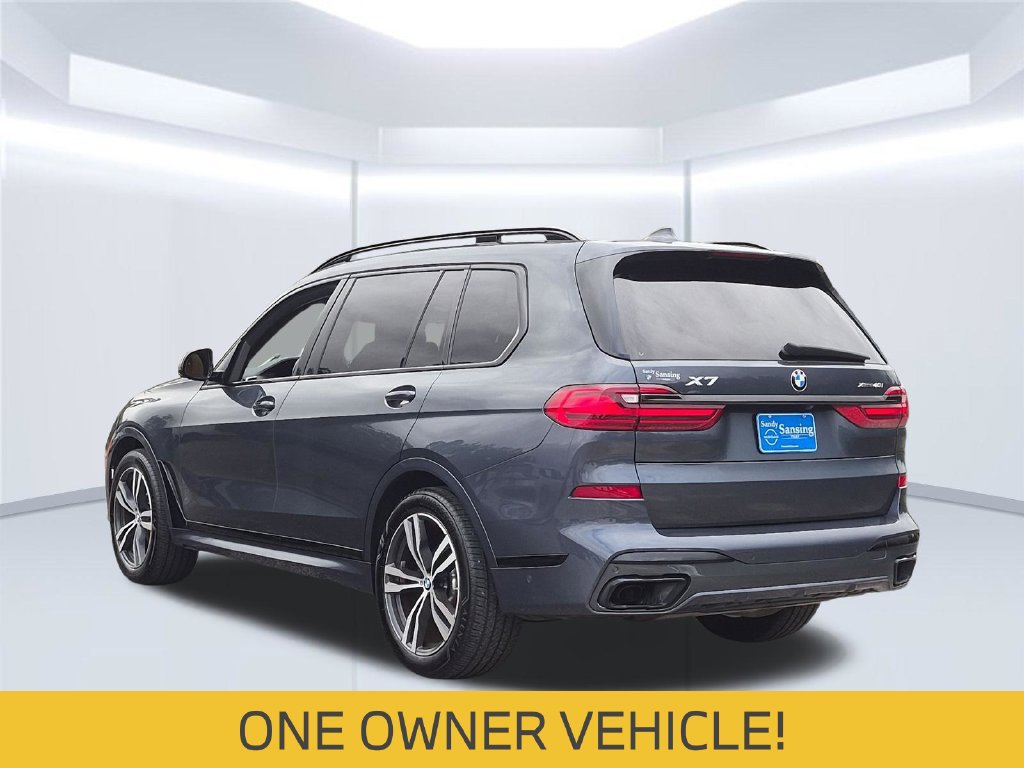 Used 2022 BMW X7 xDrive40i w/ M Sport Package AWD/4WD image 4
