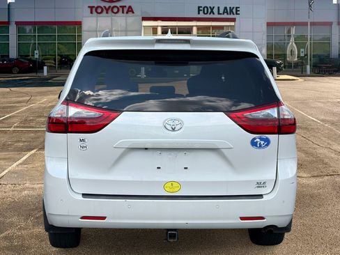 Used 2020 Toyota Sienna XLE w/ XLE Navigation Package AWD/4WD image 4