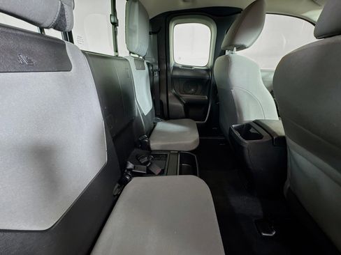 Used 2021 Toyota Tacoma SR w/ SR Convenience Package image 40