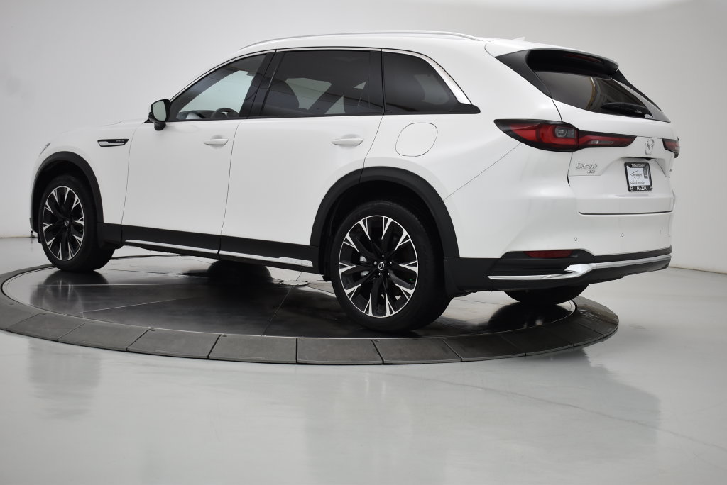 Certified 2025 MAZDA CX-90 Plug-In Hybrid w/ Premium Plus AWD/4WD image 18