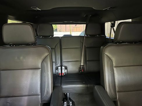 Used 2021 Chevrolet Suburban High Country AWD/4WD image 13