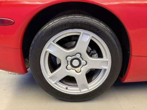 Used 1997 Chevrolet Corvette Coupe image 9