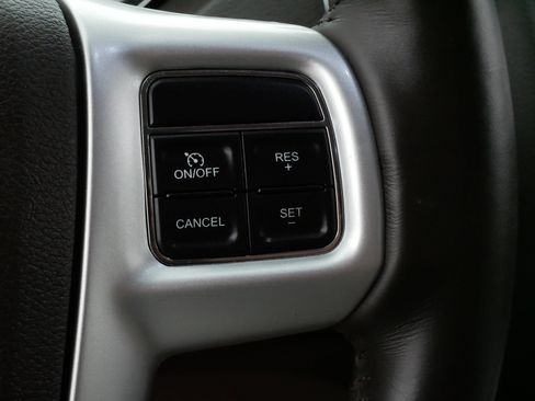 Used 2015 Chrysler Town & Country Touring-L w/ Driver Convenience Group FWD image 25