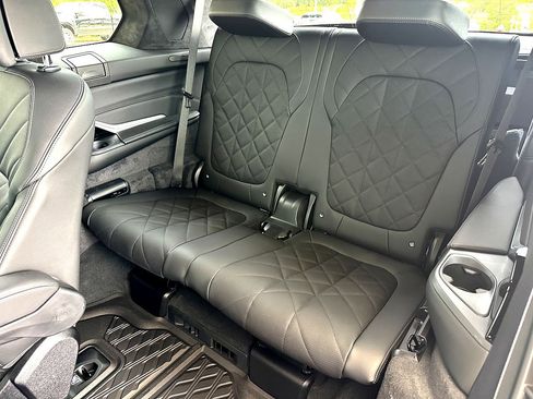 New 2026 BMW X7 xDrive40i w/ Executive Package image 15