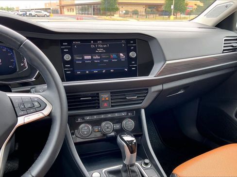 Used 2024 Volkswagen Jetta SEL image 7