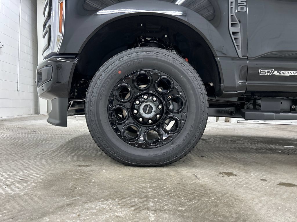 New 2026 Ford F250 Lariat w/ Black Appearance Package AWD/4WD image 11