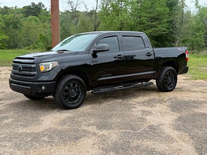 Used 2015 Toyota Tundra SR5 w/ SR5 Upgrade Package