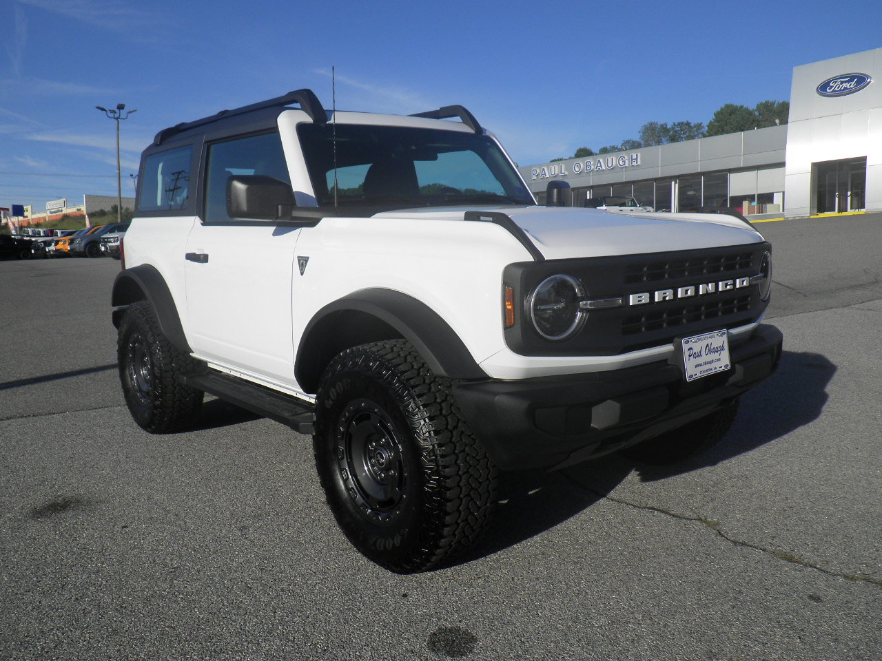 Used 2025 Ford Bronco 2-Door w/ Sasquatch Package AWD/4WD image 1