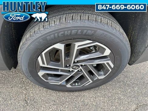 Used 2025 Hyundai Tucson Limited AWD/4WD image 8