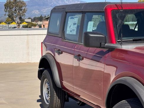 New 2026 Ford Bronco 4-Door image 5