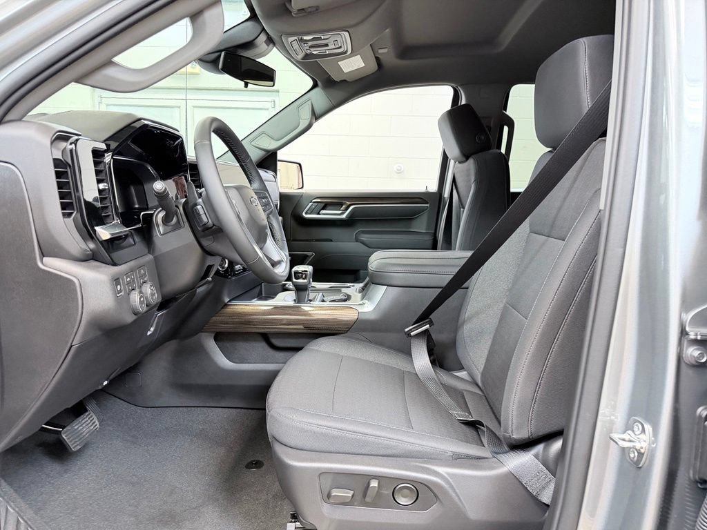 New 2026 Chevrolet Silverado 1500 RST w/ Convenience Package II AWD/4WD image 14