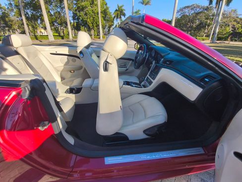 Used 2012 Maserati GranTurismo Sport image 19