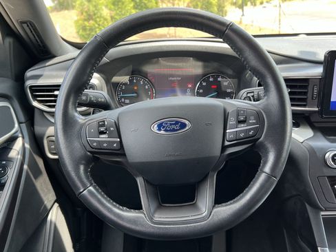 Used 2020 Ford Explorer XLT w/ Equipment Group 202A RWD image 18