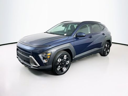 Used 2025 Hyundai Kona SEL image 3