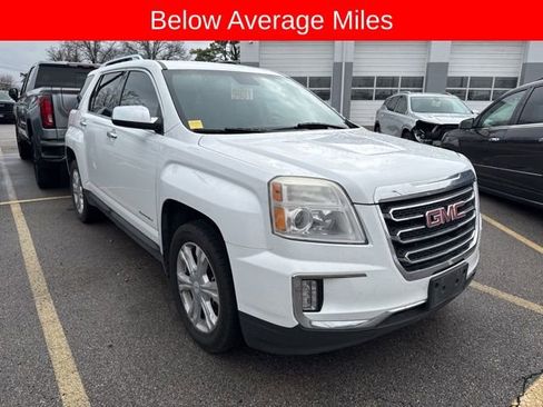 Used 2017 GMC Terrain SLT w/ Open Road Package image 3