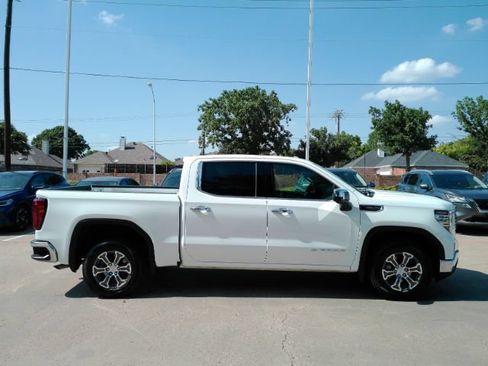 Used 2026 GMC Sierra 1500 SLT RWD image 5