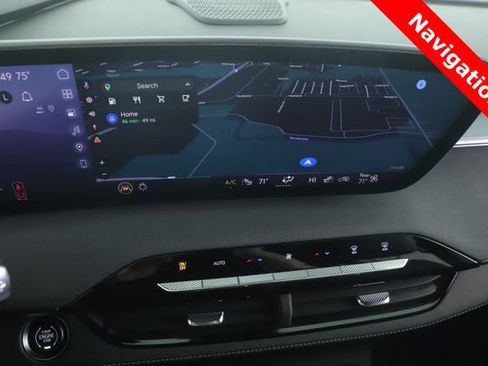 Used 2025 Buick Enclave Sport Touring w/ Power Package image 5