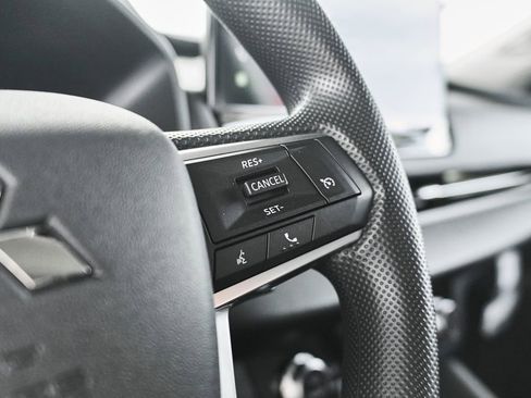New 2026 Mitsubishi Outlander ES FWD image 21