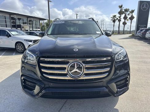 Used 2024 Mercedes-Benz GLS 580 4MATIC image 2