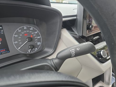 Used 2023 Toyota Corolla Cross L image 24