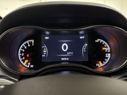 Used 2020 Jeep Grand Cherokee Limited image 11