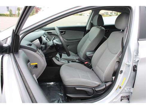 Used 2013 Hyundai Elantra GLS w/ Preferred Pkg image 8