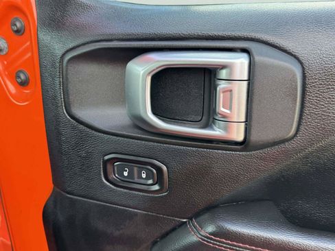Used 2018 Jeep Wrangler Unlimited Rubicon AWD/4WD image 56