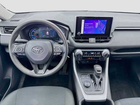 Used 2023 Toyota RAV4 LE AWD/4WD image 14