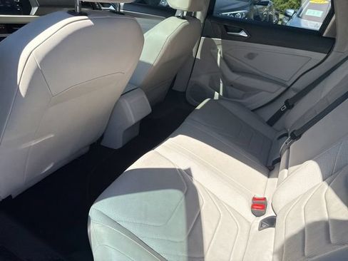 Used 2019 Volkswagen Jetta SEL Premium FWD image 14