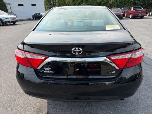 Used 2017 Toyota Camry LE FWD image 11