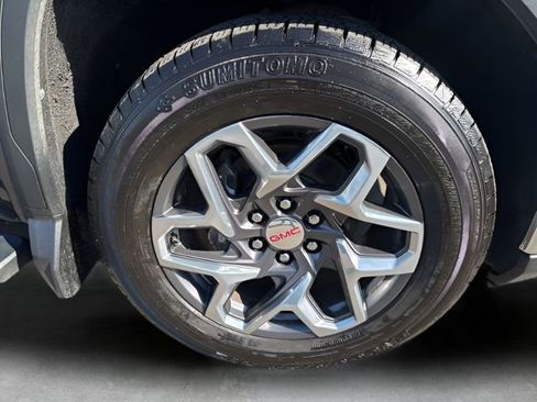 Used 2022 GMC Sierra 1500 SLT w/ SLT Premium Plus Package AWD/4WD image 8