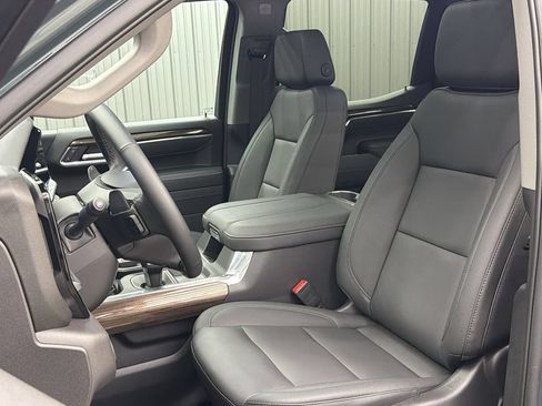 Used 2026 Chevrolet Silverado 1500 LT Trail Boss w/ LT Trail Boss Premium Package AWD/4WD image 33