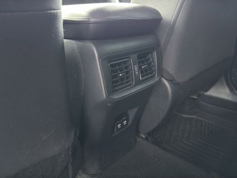 Used 2021 Toyota RAV4 XLE image 29