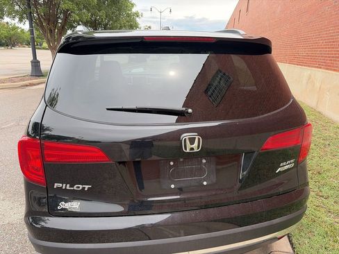 Used 2018 Honda Pilot Elite image 3