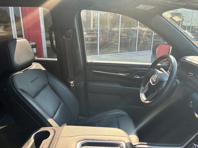 Used 2024 GMC Yukon Denali w/ Advanced Technology Package RWD image 10