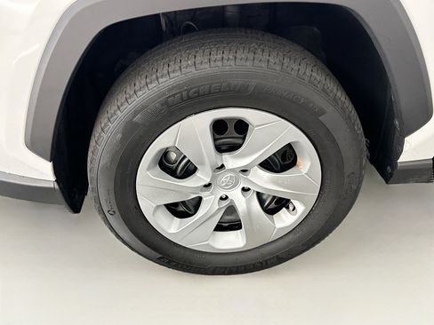 Used 2024 Toyota RAV4 LE AWD/4WD image 11