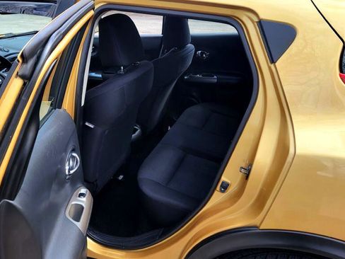 Used 2014 Nissan Juke S image 11