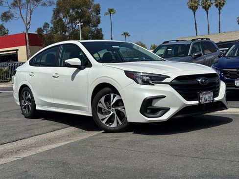 Certified 2025 Subaru Legacy Premium AWD/4WD image 2