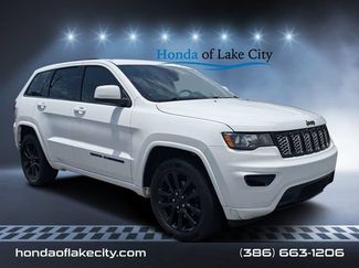 Used 2018 Jeep Grand Cherokee Laredo AWD/4WD video 1