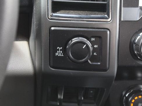 Used 2020 Ford F250 XLT w/ XLT Premium Package image 16