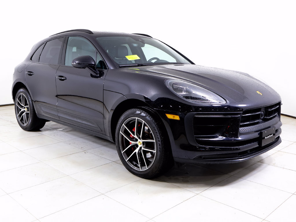 Certified 2025 Porsche Macan S w/ Premium Package Plus AWD/4WD image 28