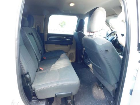 Used 2021 RAM 2500 Big Horn w/ Level 1 Equipment Group AWD/4WD image 5